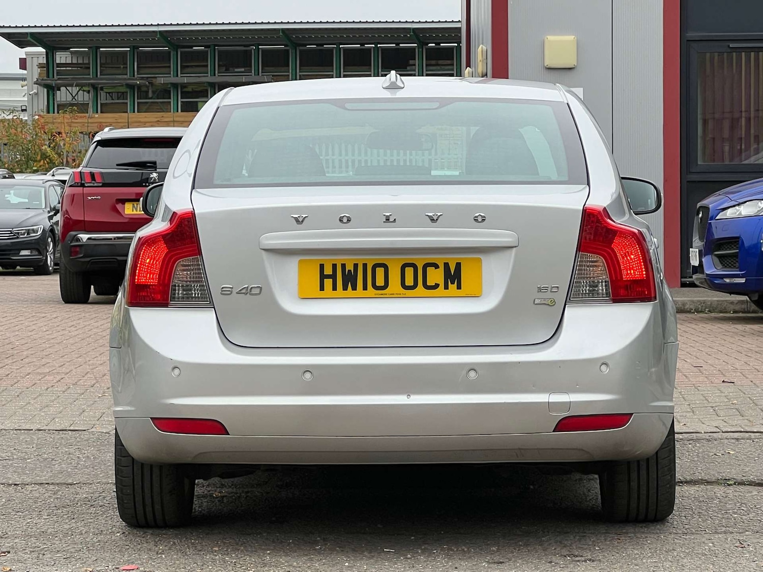 Used Volvo S40 2010 for sale - 76263532: Photo 9