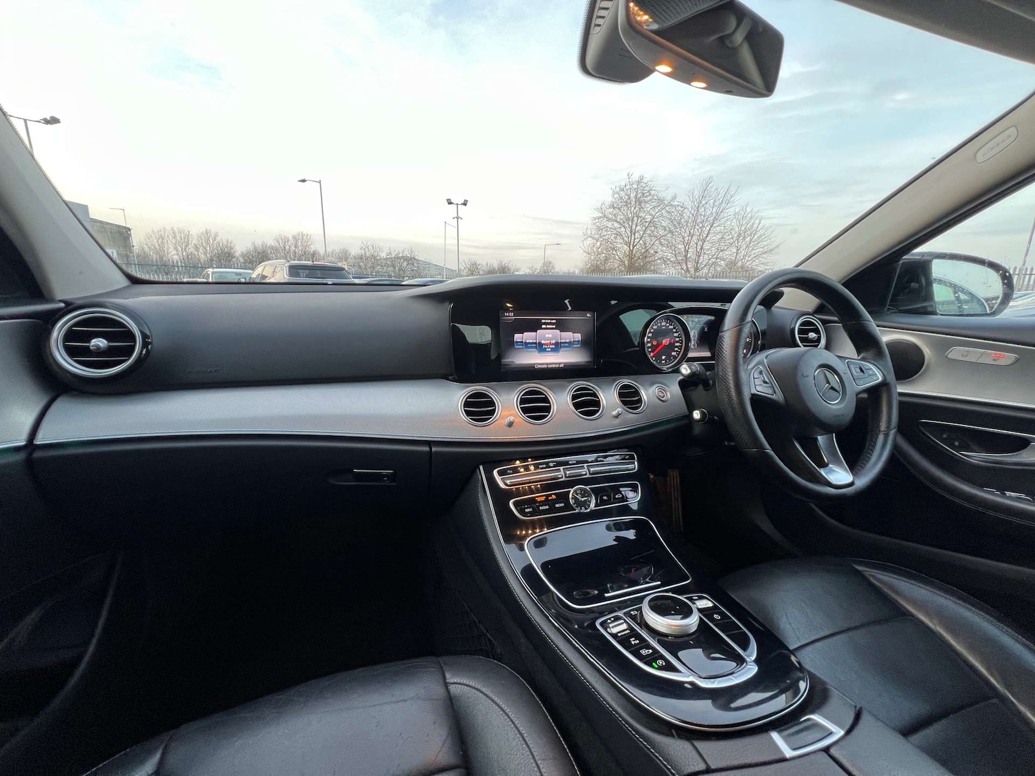 Used Mercedes-Benz E Class 2017 for sale - 77067498: Photo 40