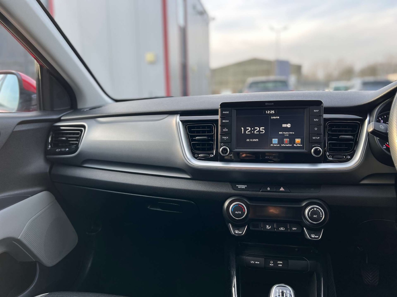 Used Kia Stonic 2018 for sale - 77022649: Photo 24