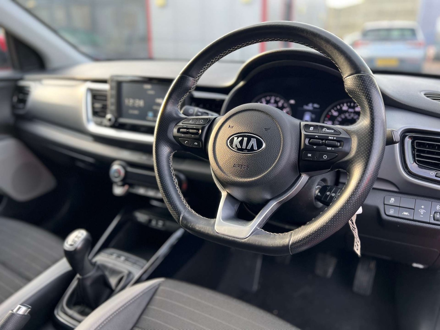 Used Kia Stonic 2018 for sale - 77022649: Photo 28