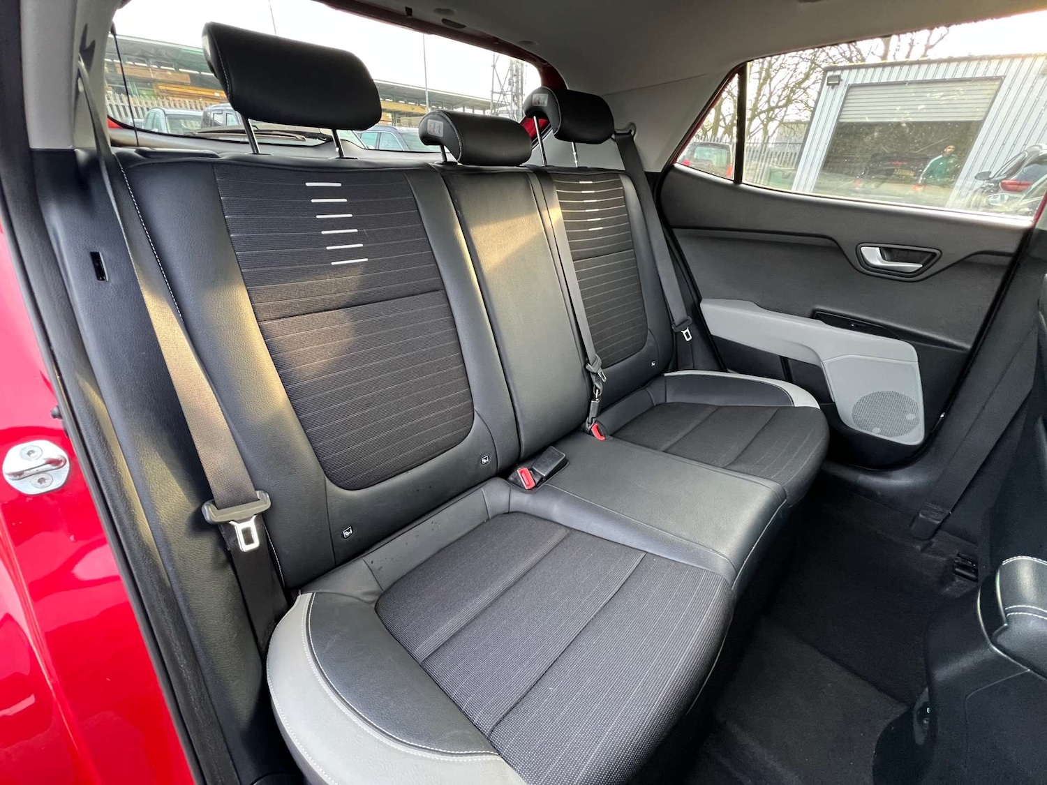 Used Kia Stonic 2018 for sale - 77022649: Photo 32