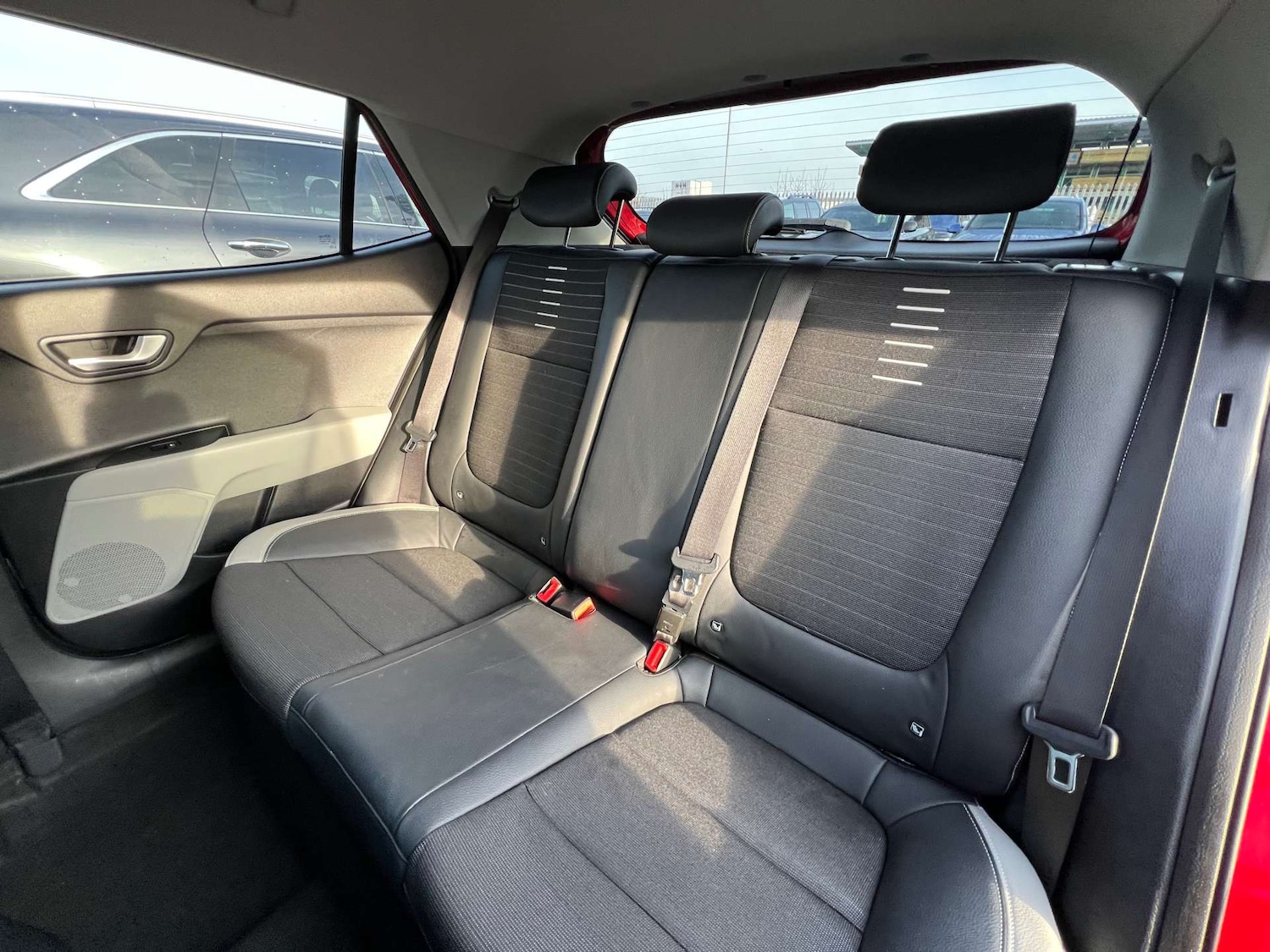 Used Kia Stonic 2018 for sale - 77022649: Photo 35