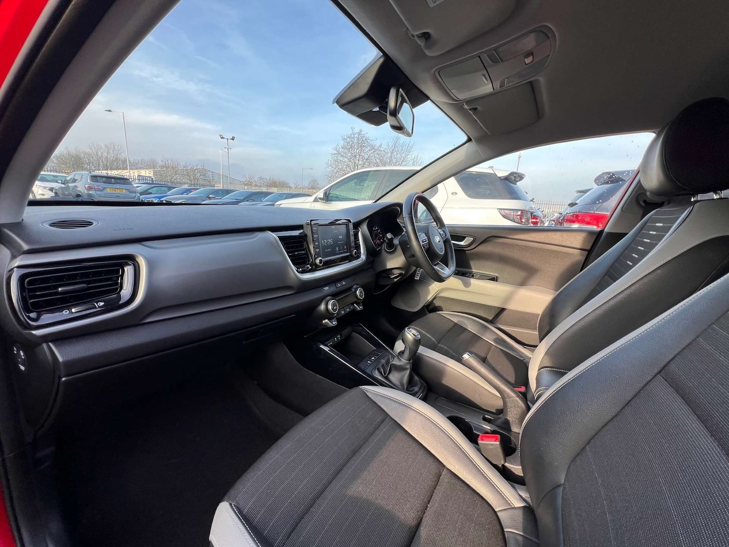 Used Kia Stonic 2018 for sale - 77022649: Photo 40