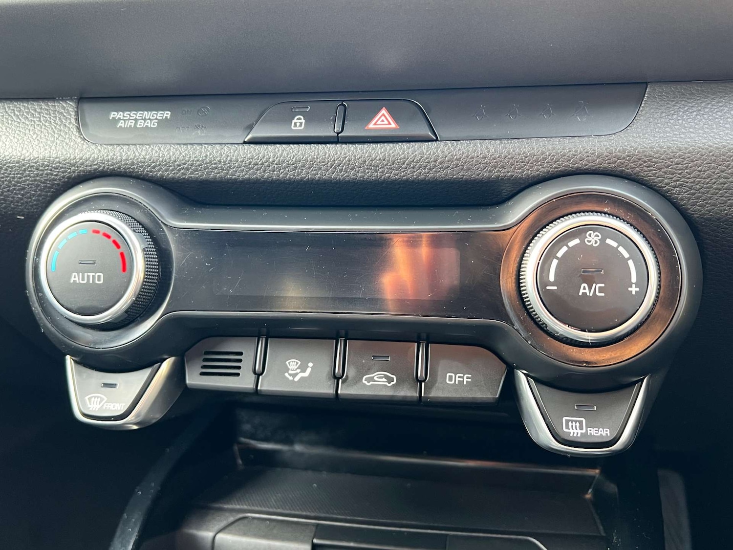 Used Kia Stonic 2018 for sale - 77022649: Photo 48