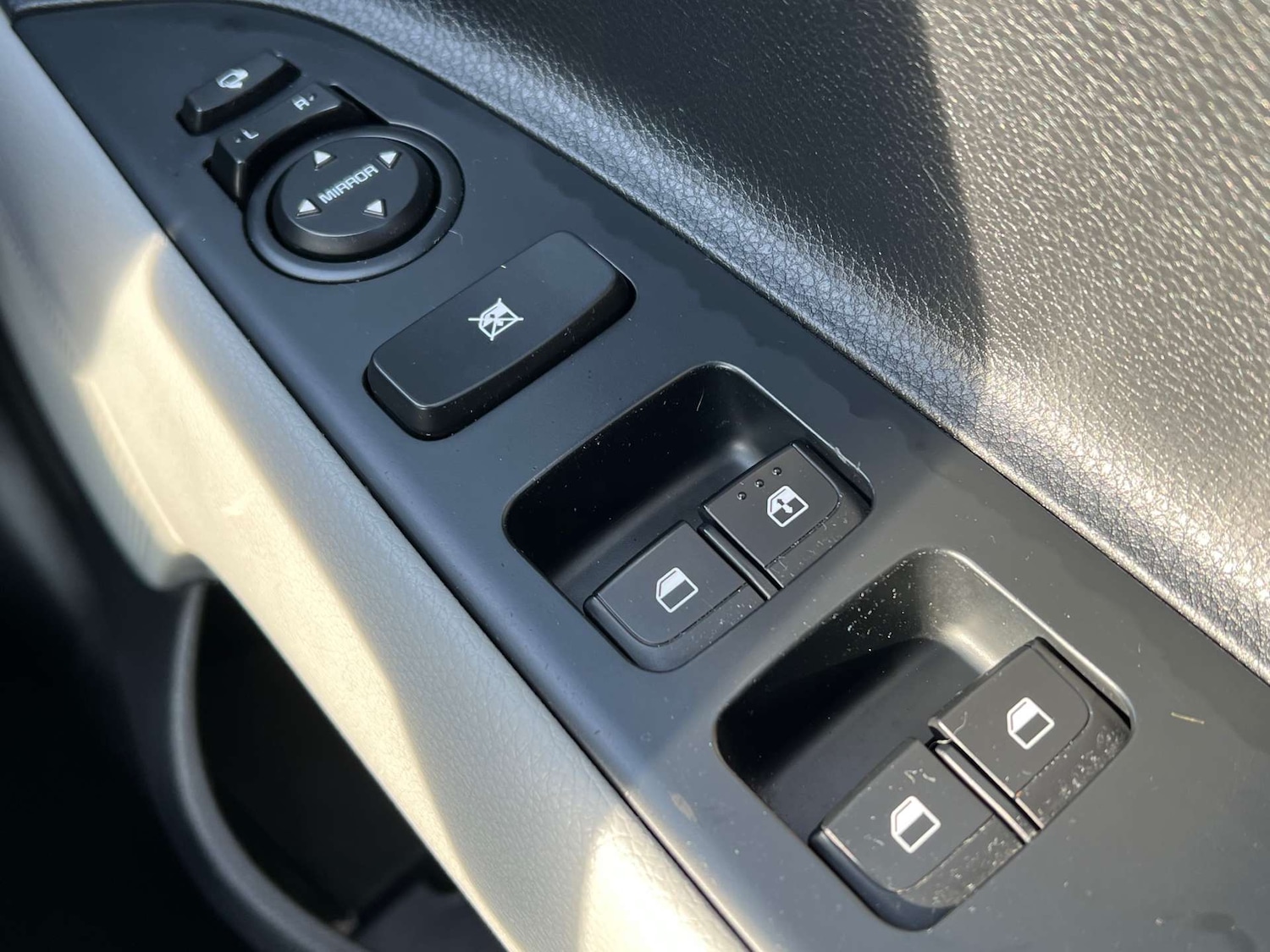 Used Kia Stonic 2018 for sale - 77022649: Photo 68