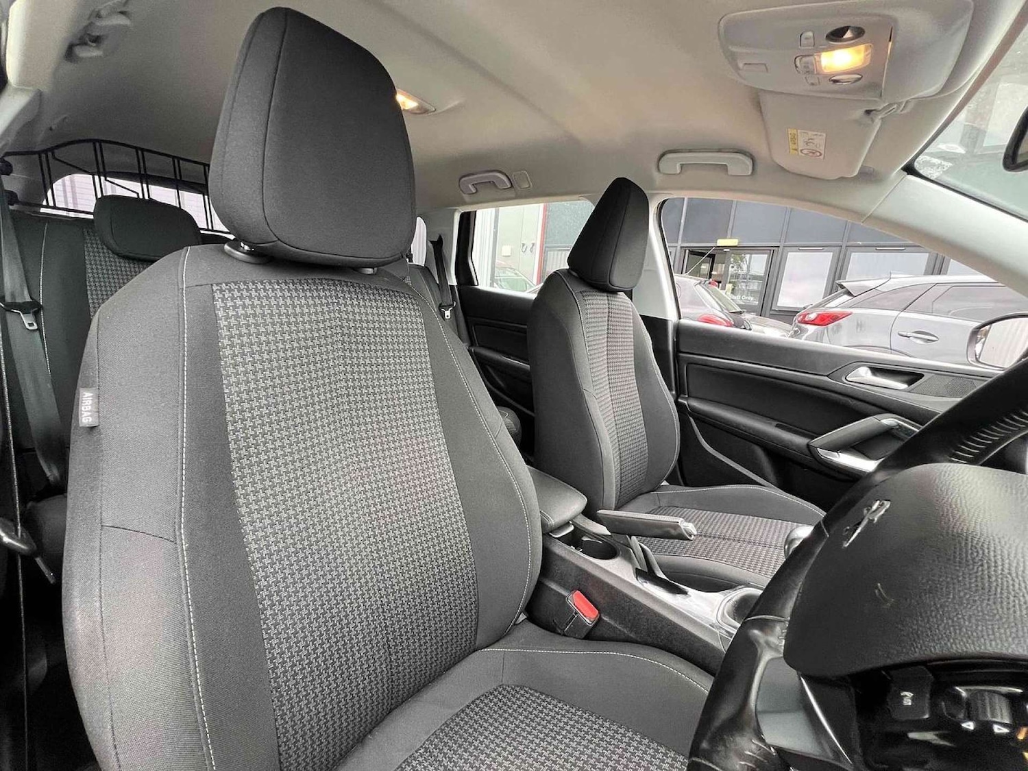 Used Peugeot 308 2019 for sale - 76601093: Photo 12