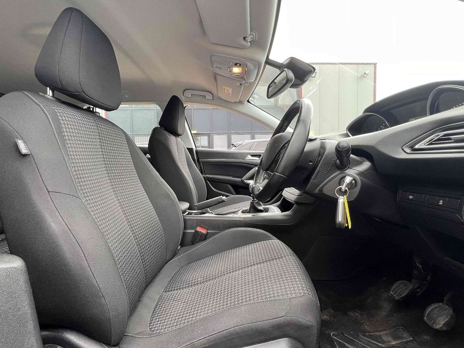 Used Peugeot 308 2019 for sale - 76601093: Photo 13