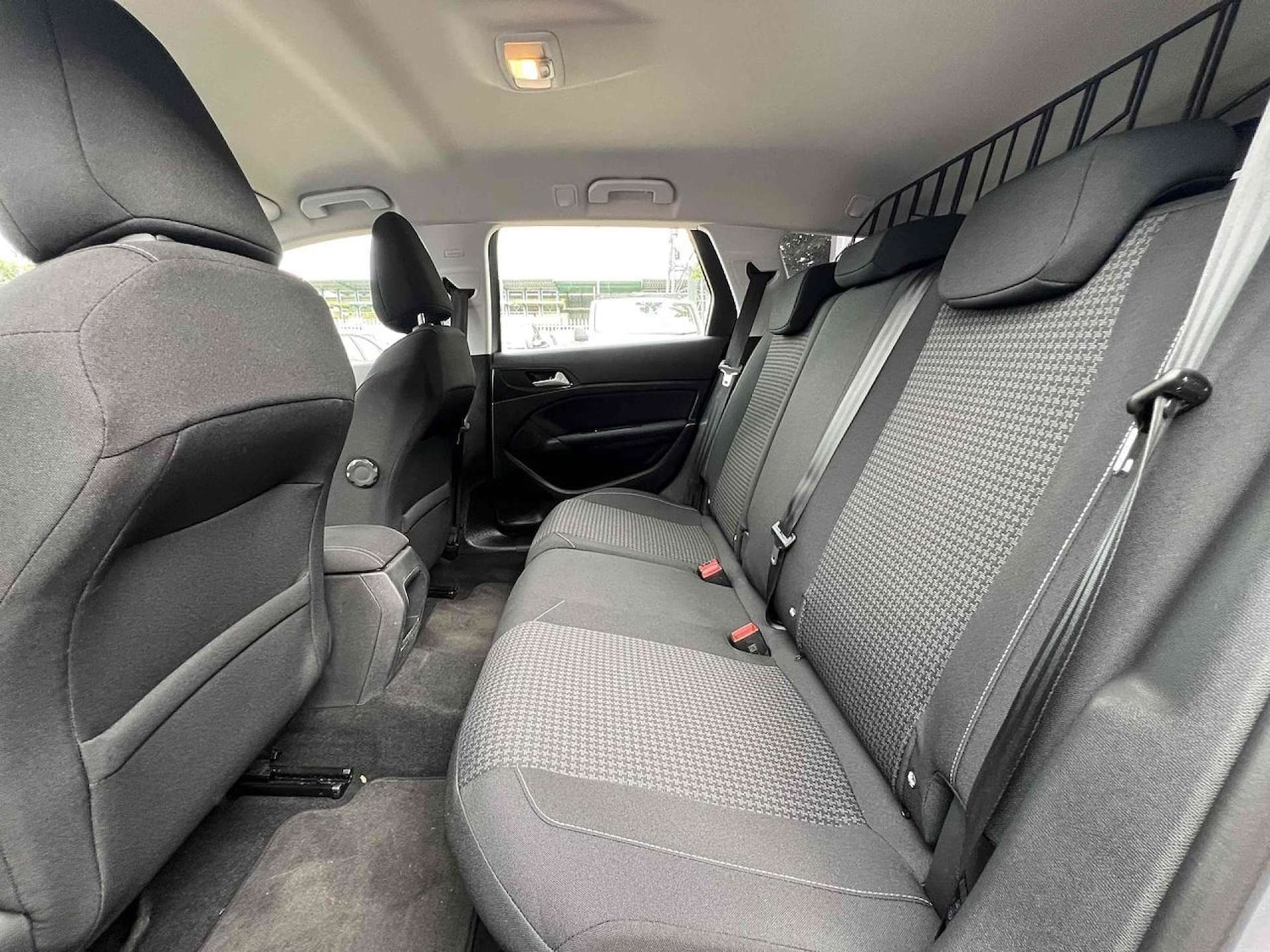 Used Peugeot 308 2019 for sale - 76601093: Photo 18