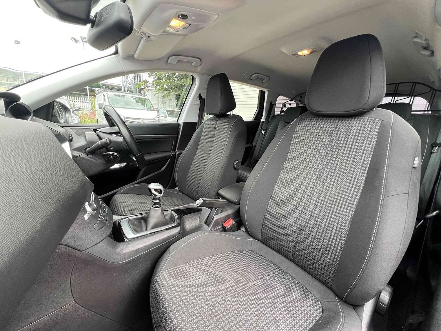 Used Peugeot 308 2019 for sale - 76601093: Photo 20