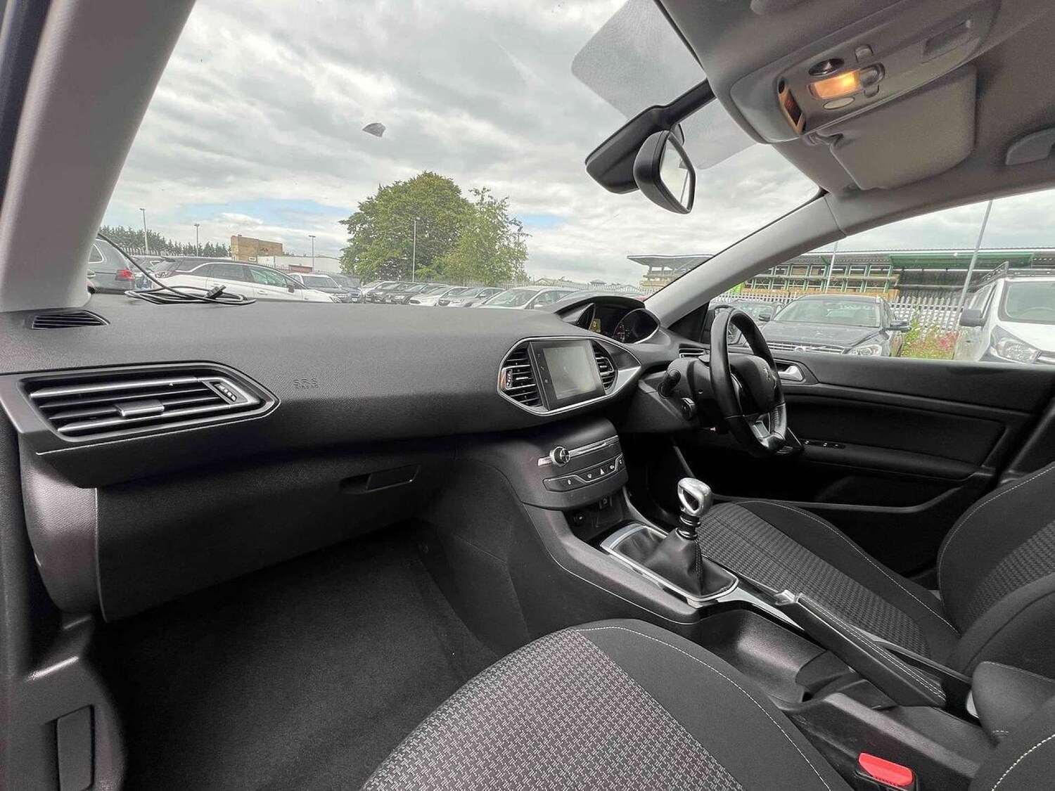 Used Peugeot 308 2019 for sale - 76601093: Photo 22