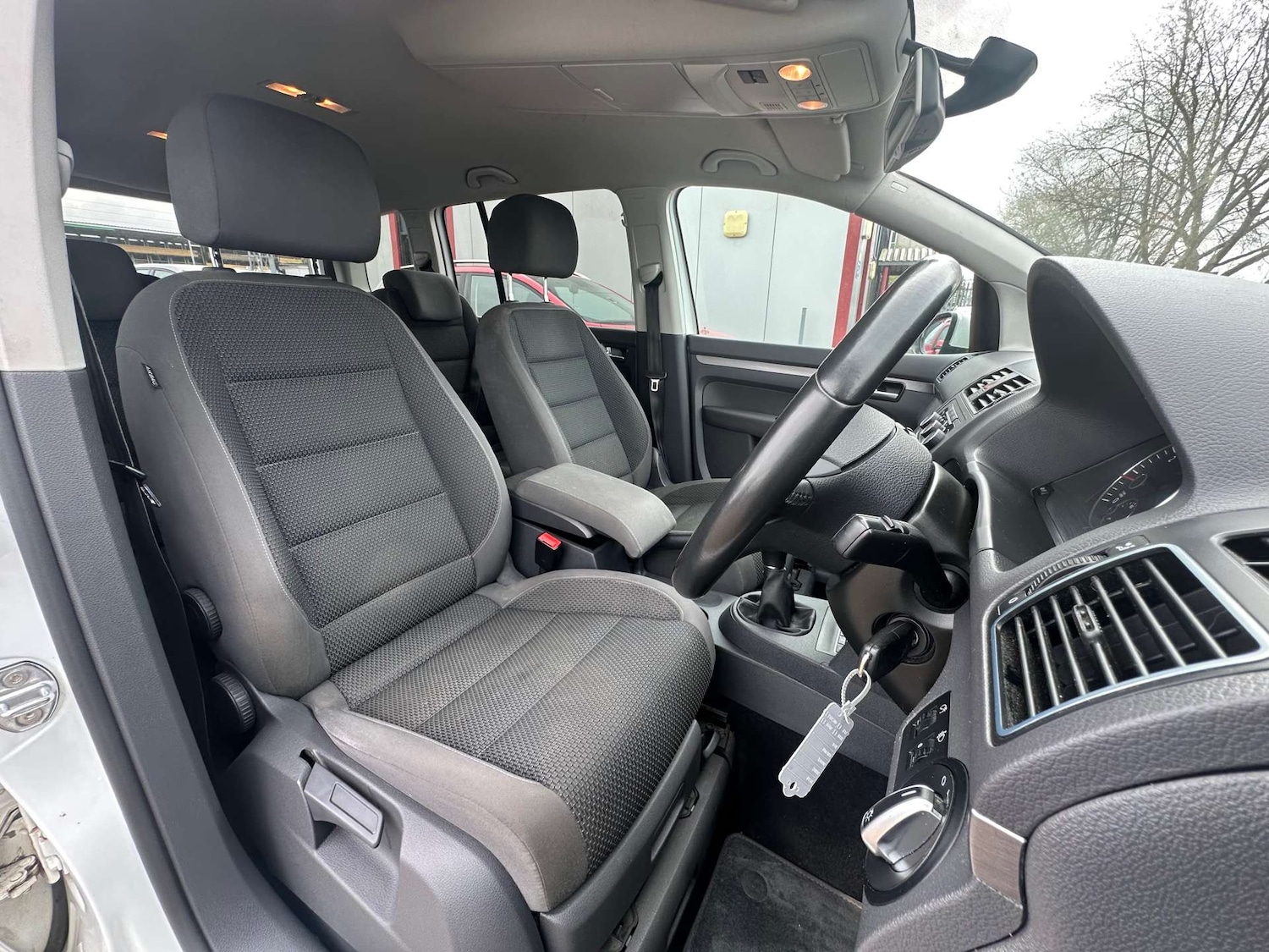 Used Volkswagen Touran 2014 for sale - 77571380: Photo 28