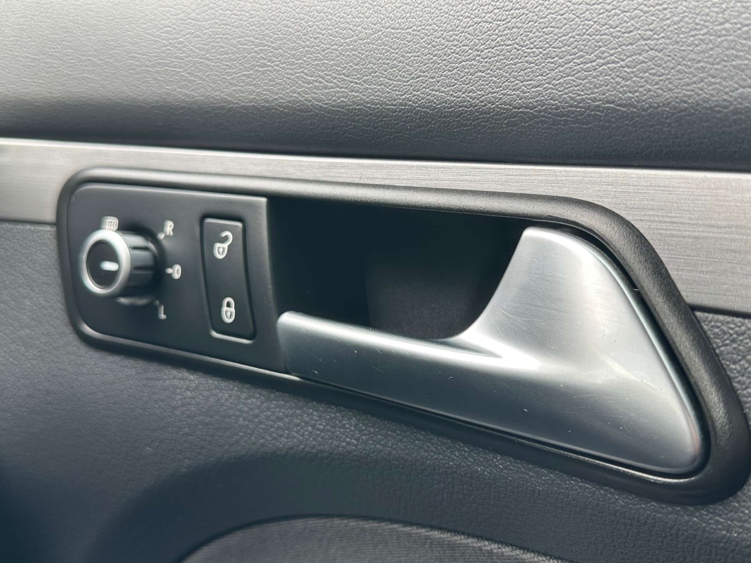 Used Volkswagen Touran 2014 for sale - 77571380: Photo 63