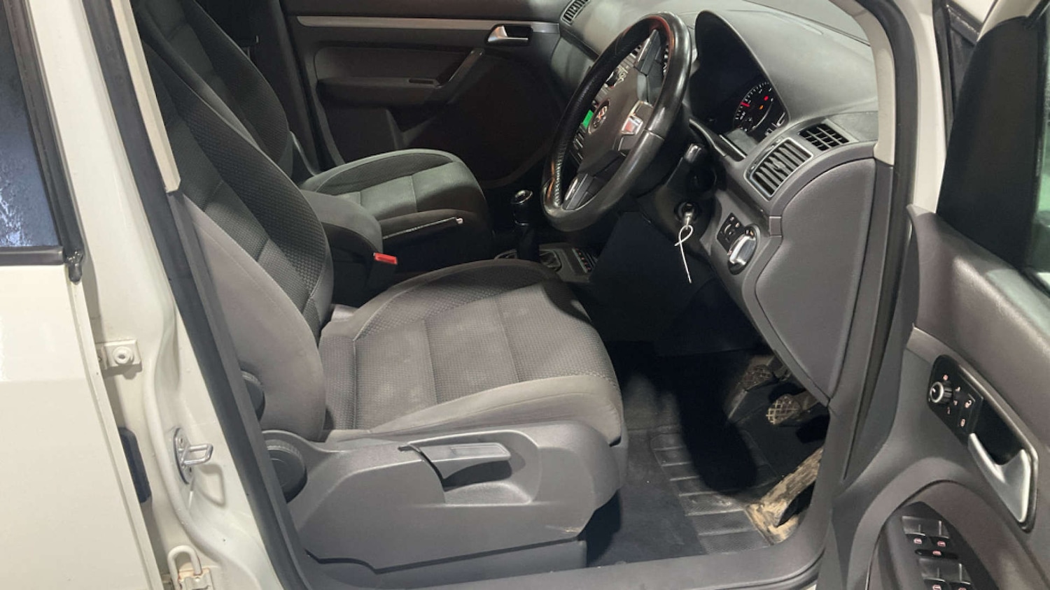 Used Volkswagen Touran 2014 for sale - 77571380: Photo 8