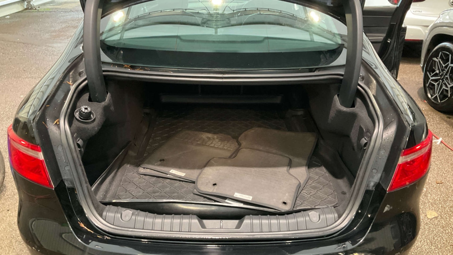 Used Jaguar XF 2017 for sale - 77378432: Photo 11