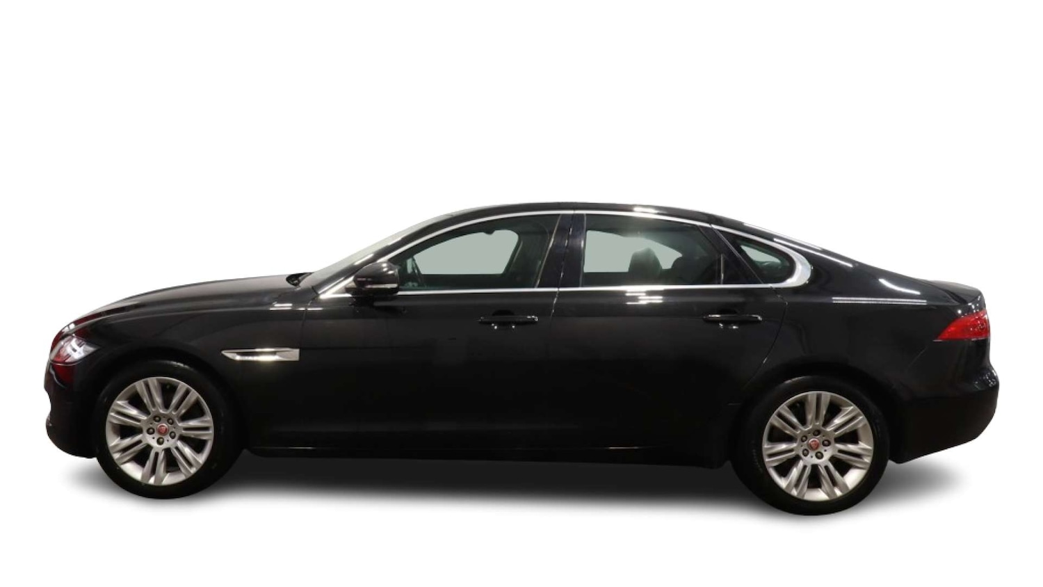 Used Jaguar XF 2017 for sale - 77378432: Photo 4