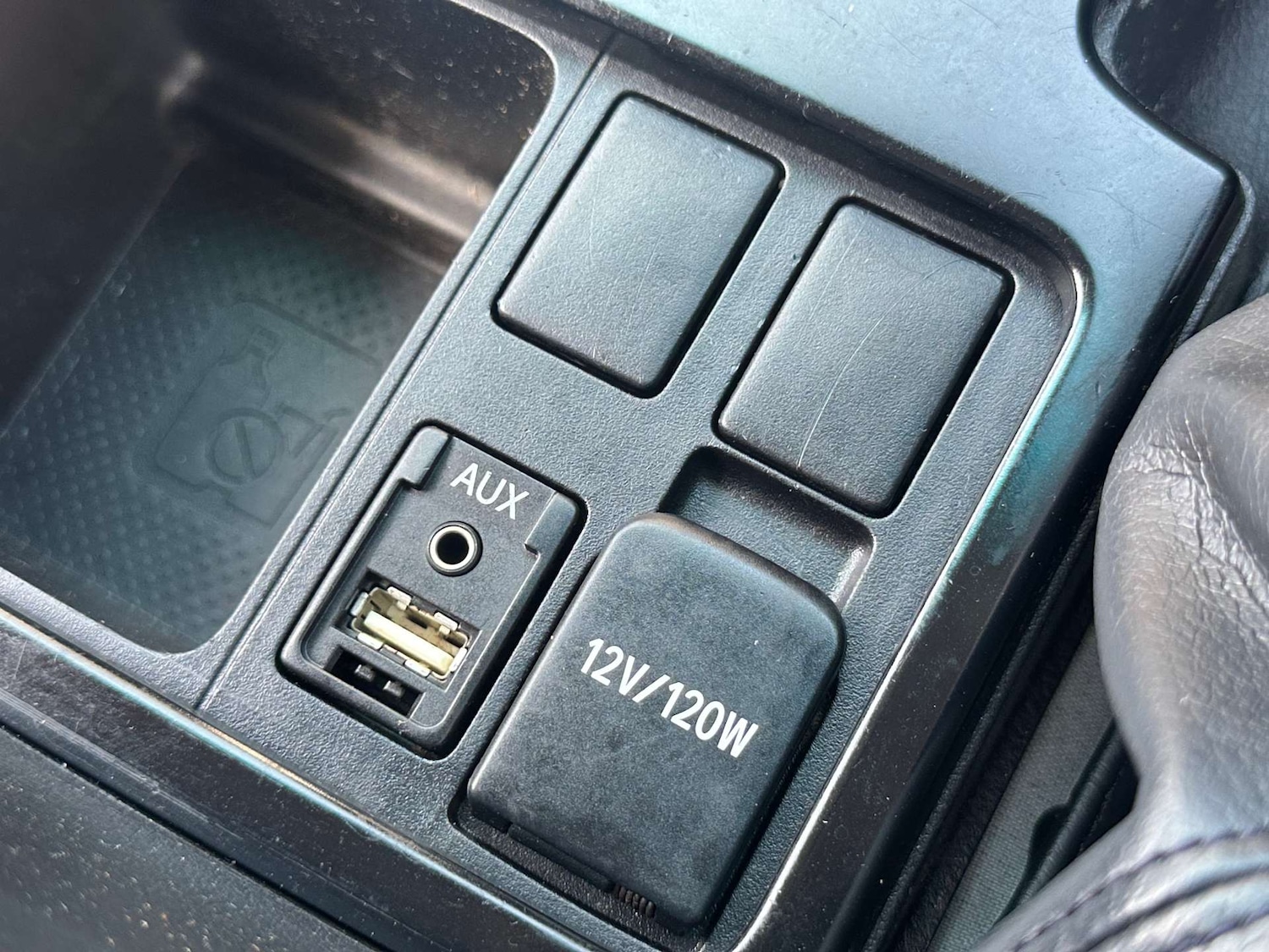 Used Toyota Land Cruiser 2011 for sale - 77492524: Photo 34