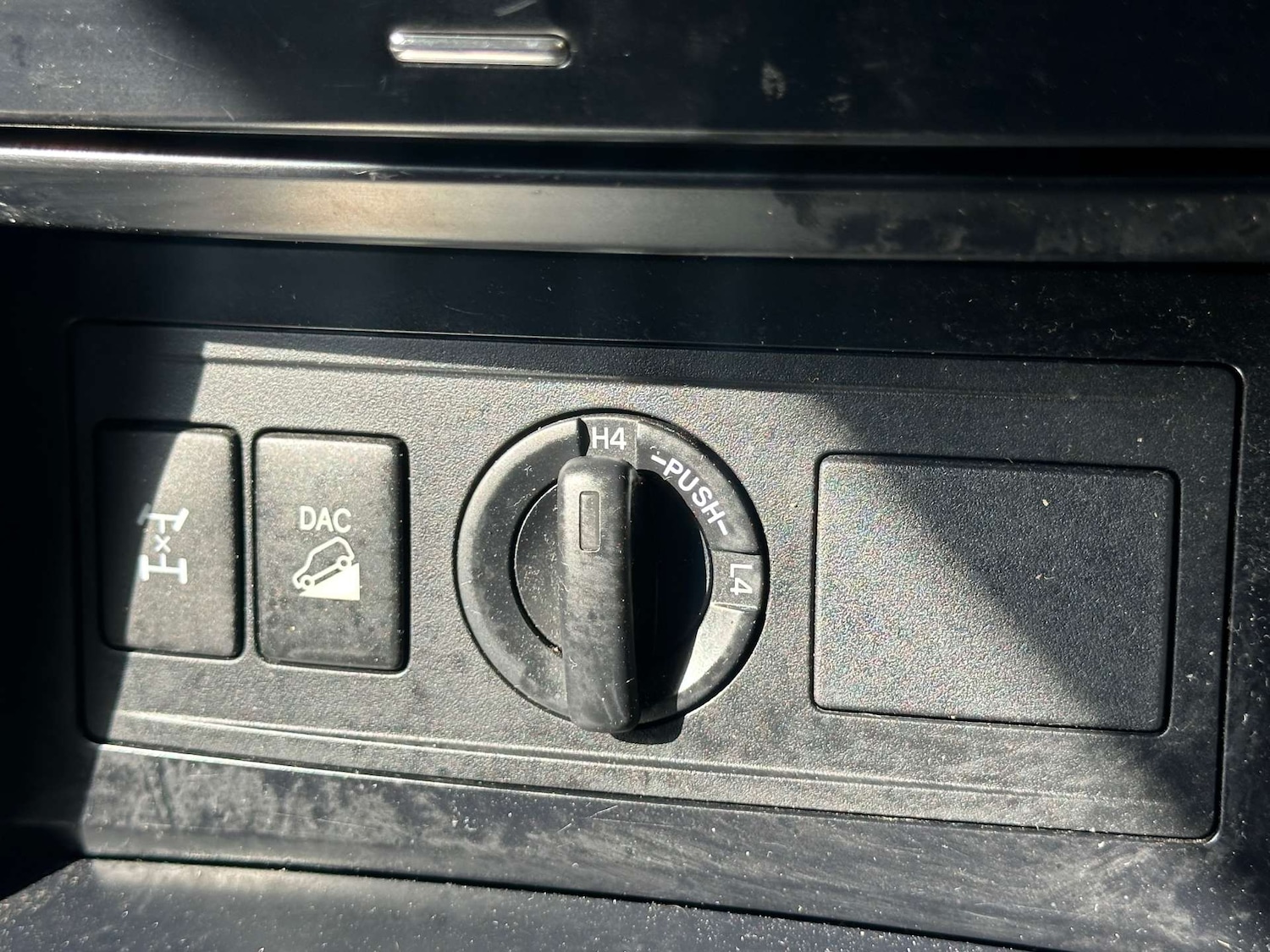 Used Toyota Land Cruiser 2011 for sale - 77492524: Photo 35