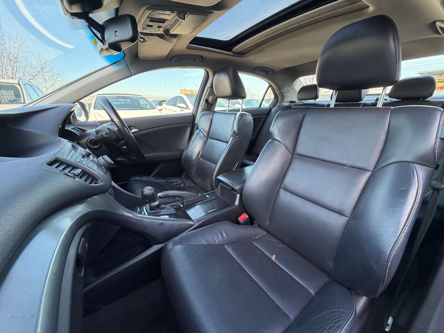 Used Honda Accord 2012 for sale - 76863464: Photo 30