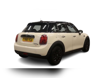 Used MINI Hatch 2018 for sale - 77342234: Photo