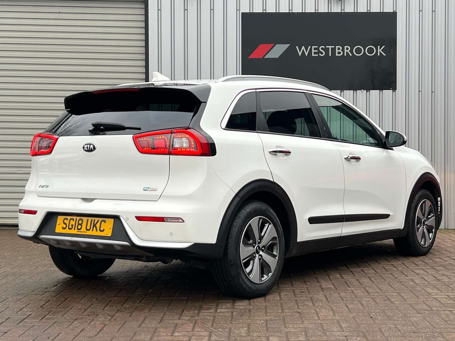 Used Kia Niro 2018 for sale - 76601375: Photo 2