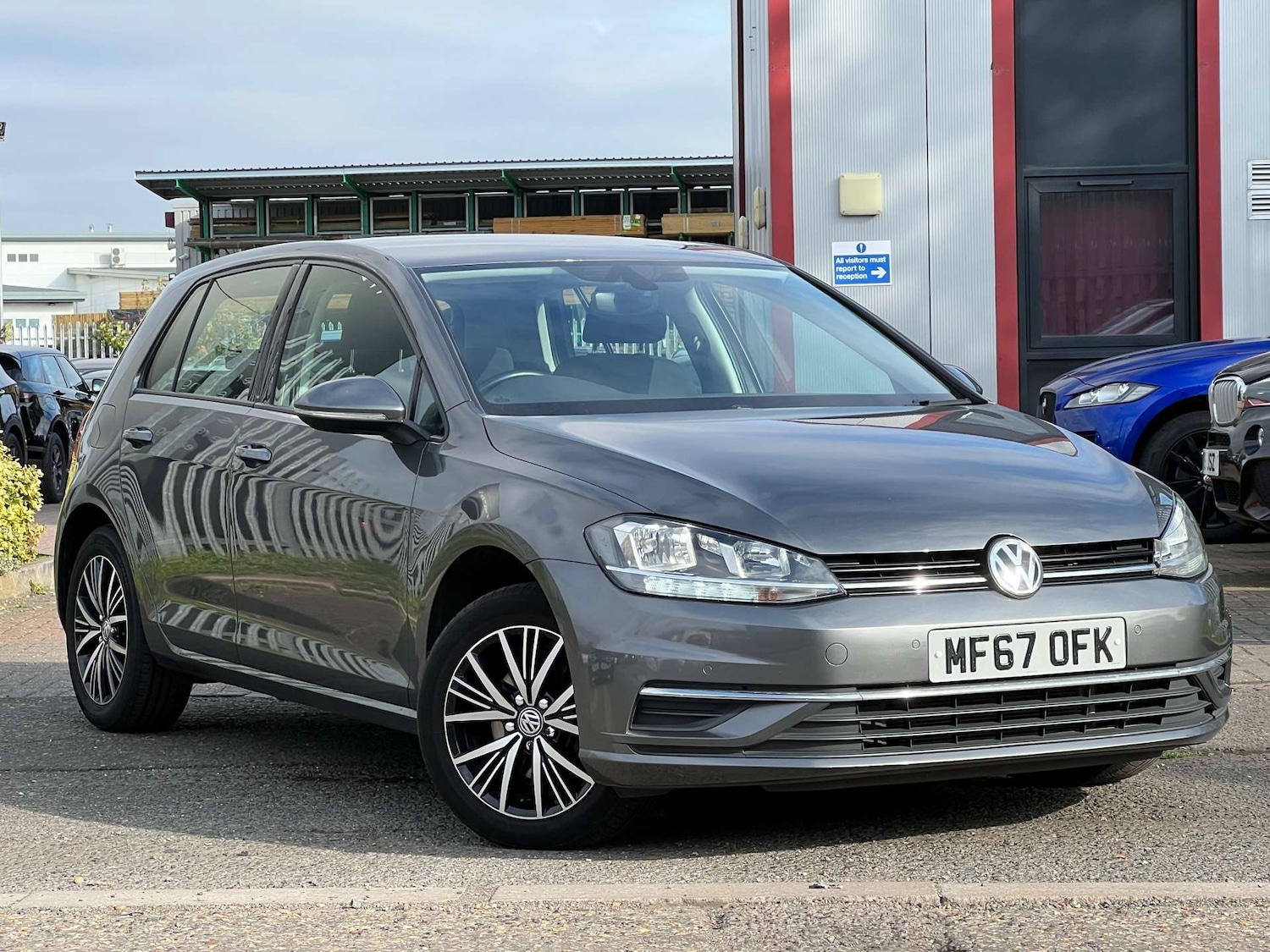 Used Volkswagen Golf 2017 for sale - 76263500: Photo 1