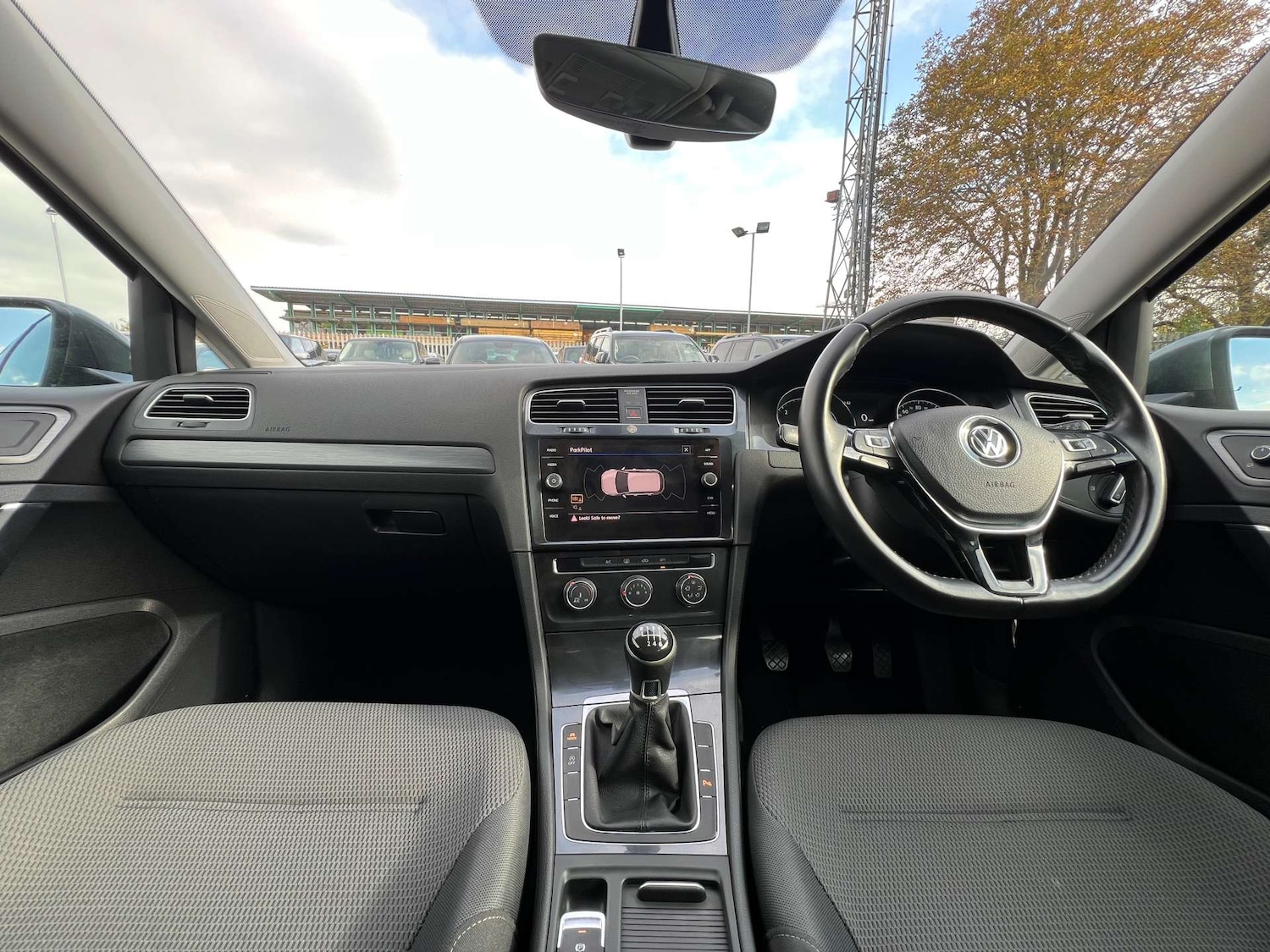 Used Volkswagen Golf 2017 for sale - 76263500: Photo 16