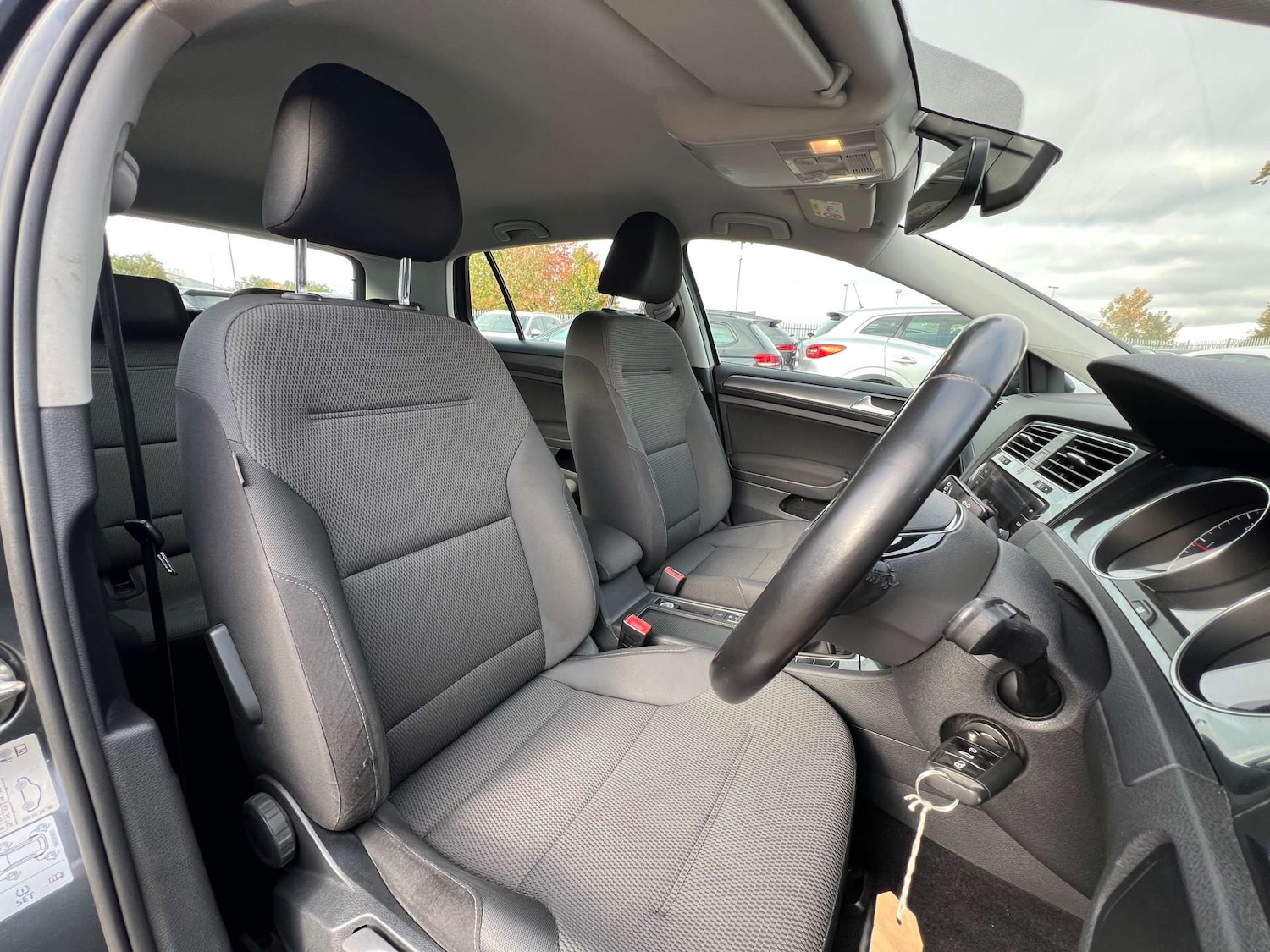 Used Volkswagen Golf 2017 for sale - 76263500: Photo 23