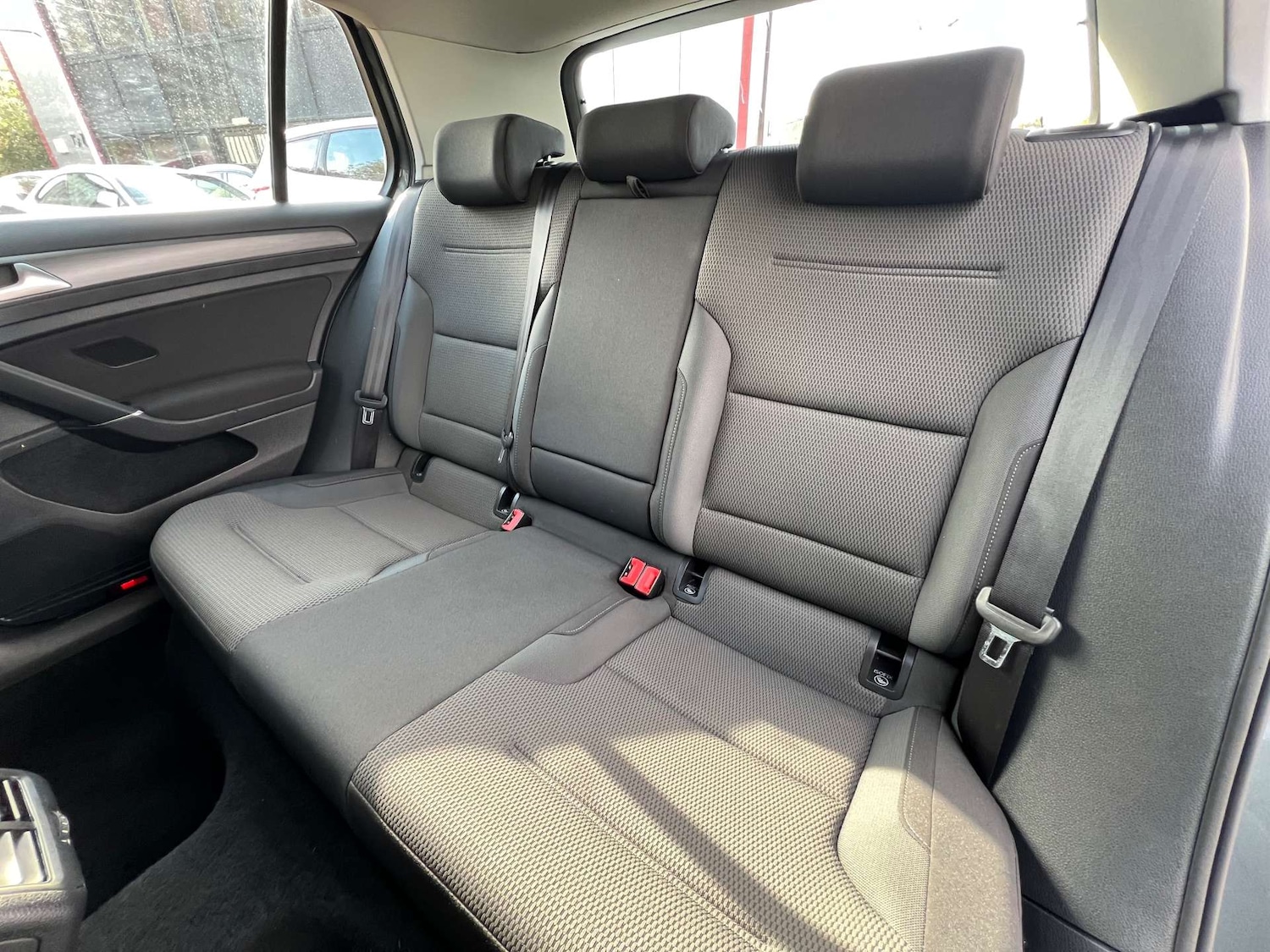 Used Volkswagen Golf 2017 for sale - 76263500: Photo 28