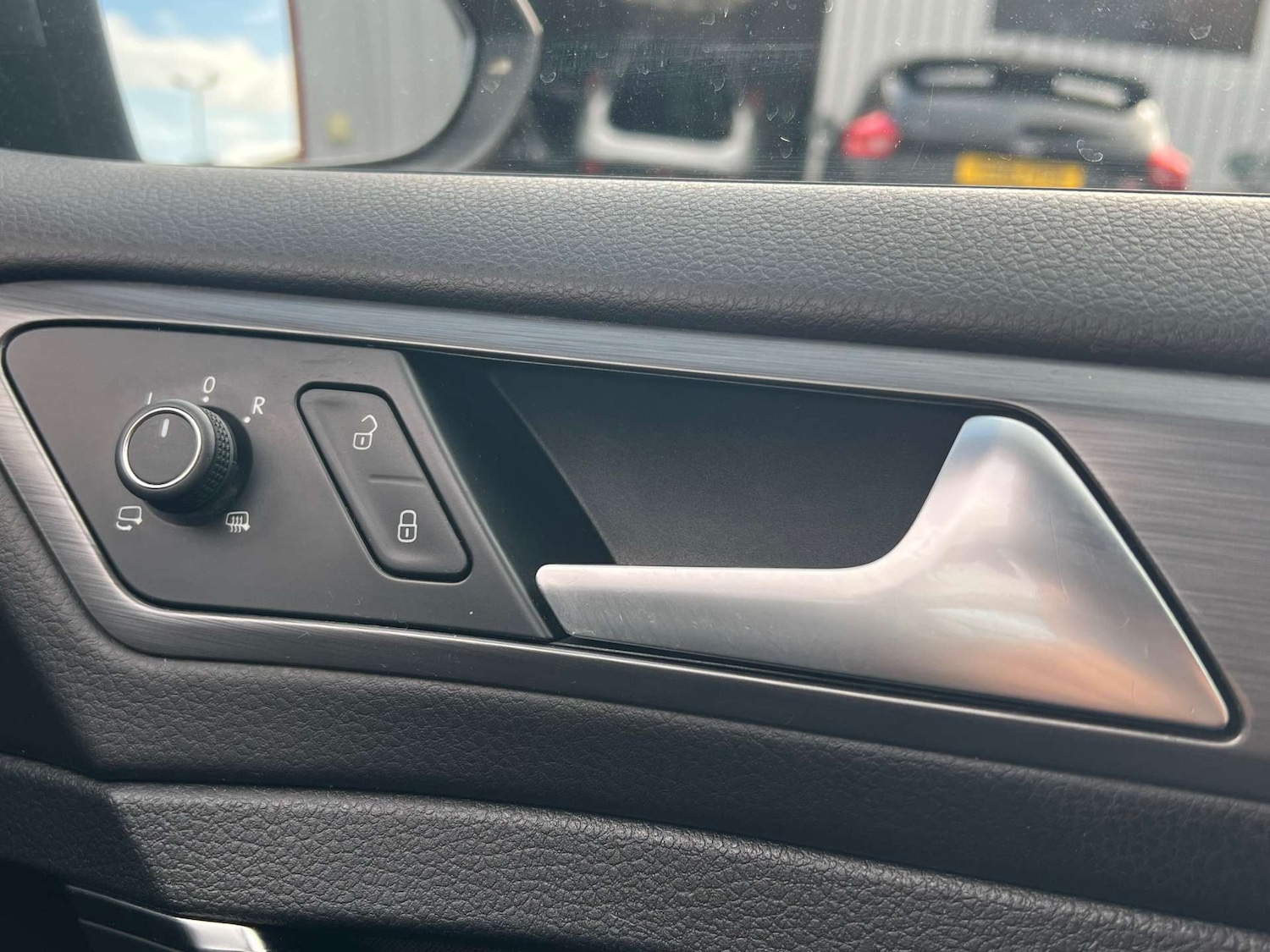Used Volkswagen Golf 2017 for sale - 76263500: Photo 64