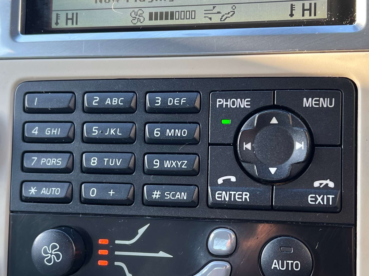 Used Volvo S80 2010 for sale - 77038553: Photo 52