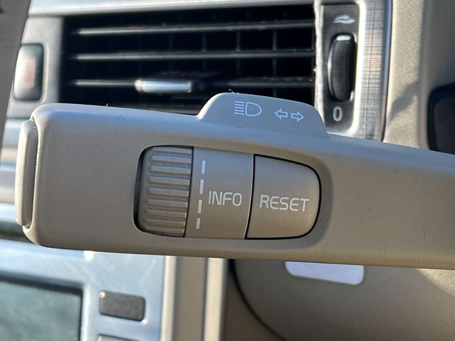 Used Volvo S80 2010 for sale - 77038553: Photo 57