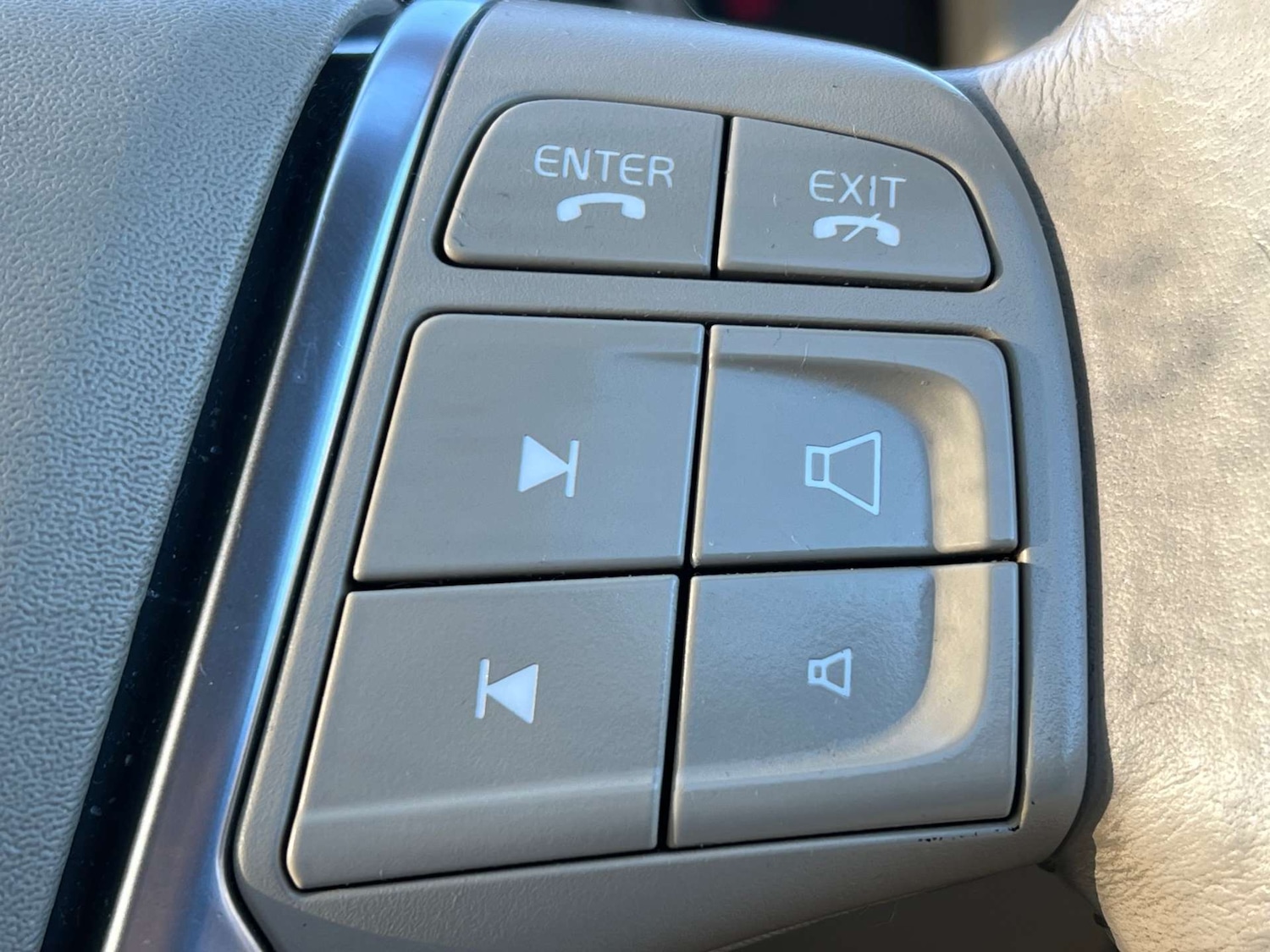 Used Volvo S80 2010 for sale - 77038553: Photo 60