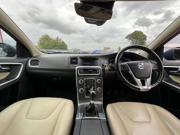 Used Volvo V60 2015 for sale - 75750237: Photo 15