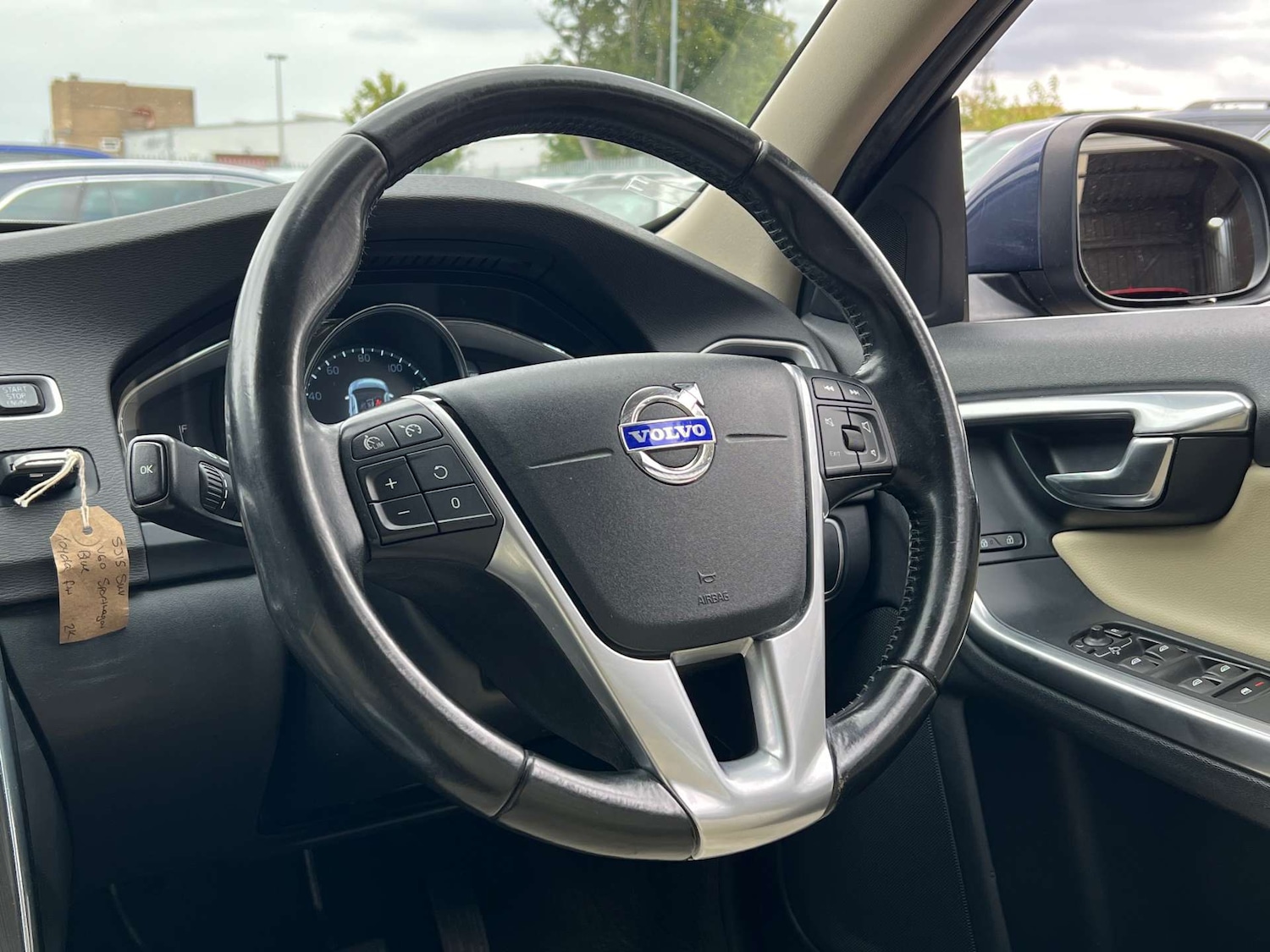 Used Volvo V60 2015 for sale - 75750237: Photo 18