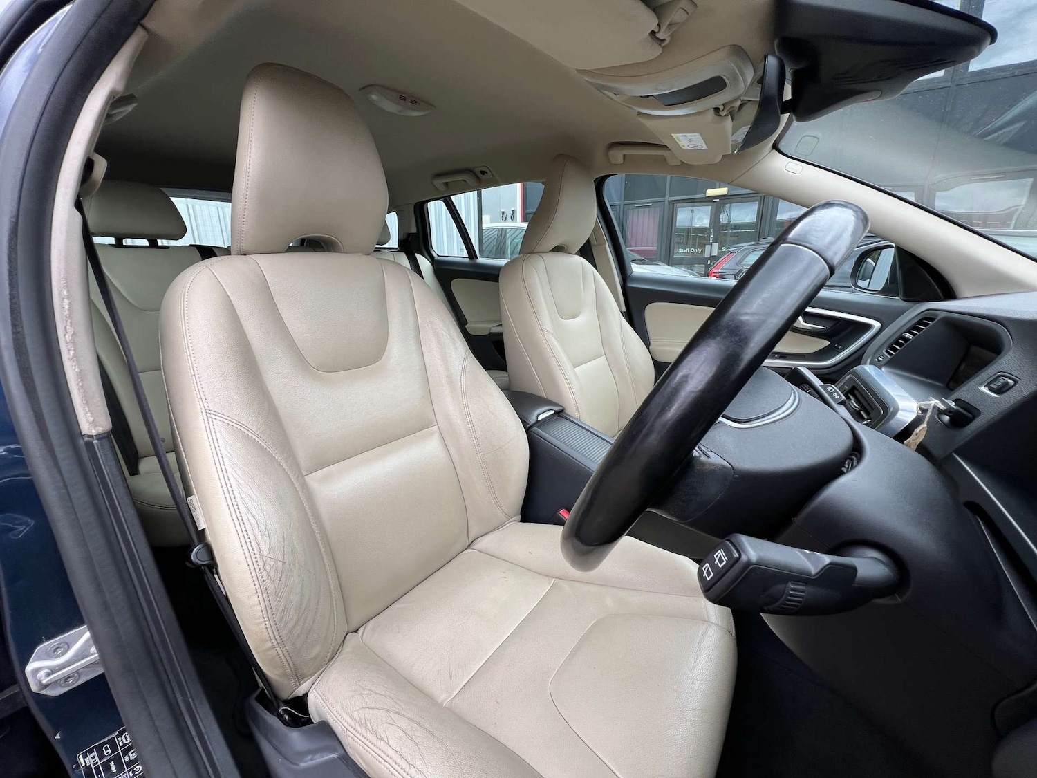 Used Volvo V60 2015 for sale - 75750237: Photo 22