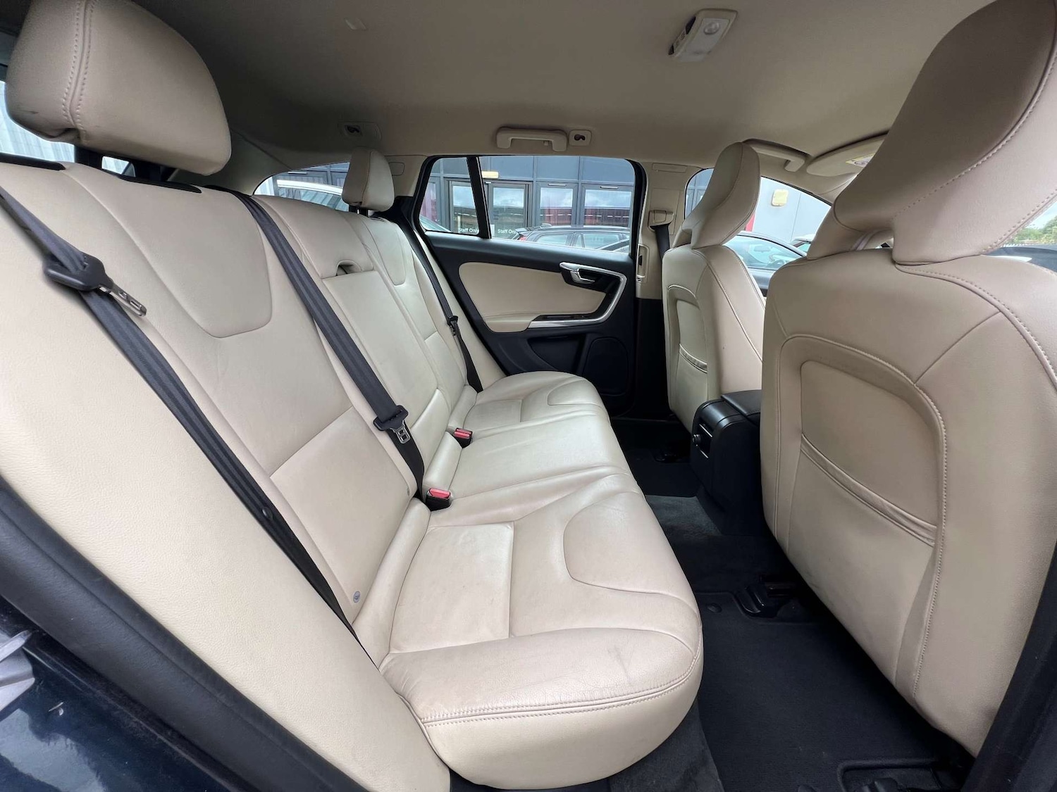 Used Volvo V60 2015 for sale - 75750237: Photo 27