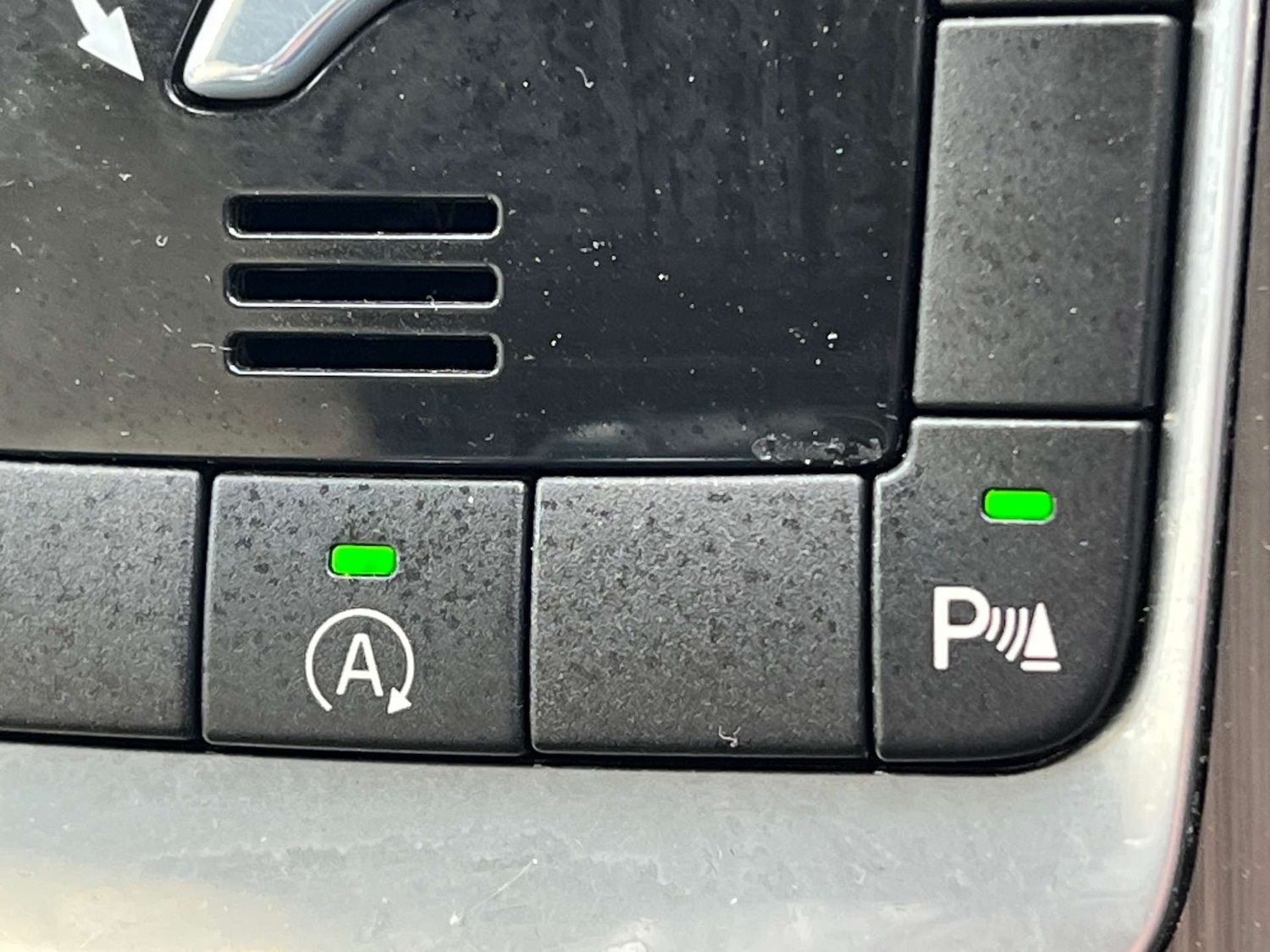 Used Volvo V60 2015 for sale - 75750237: Photo 45