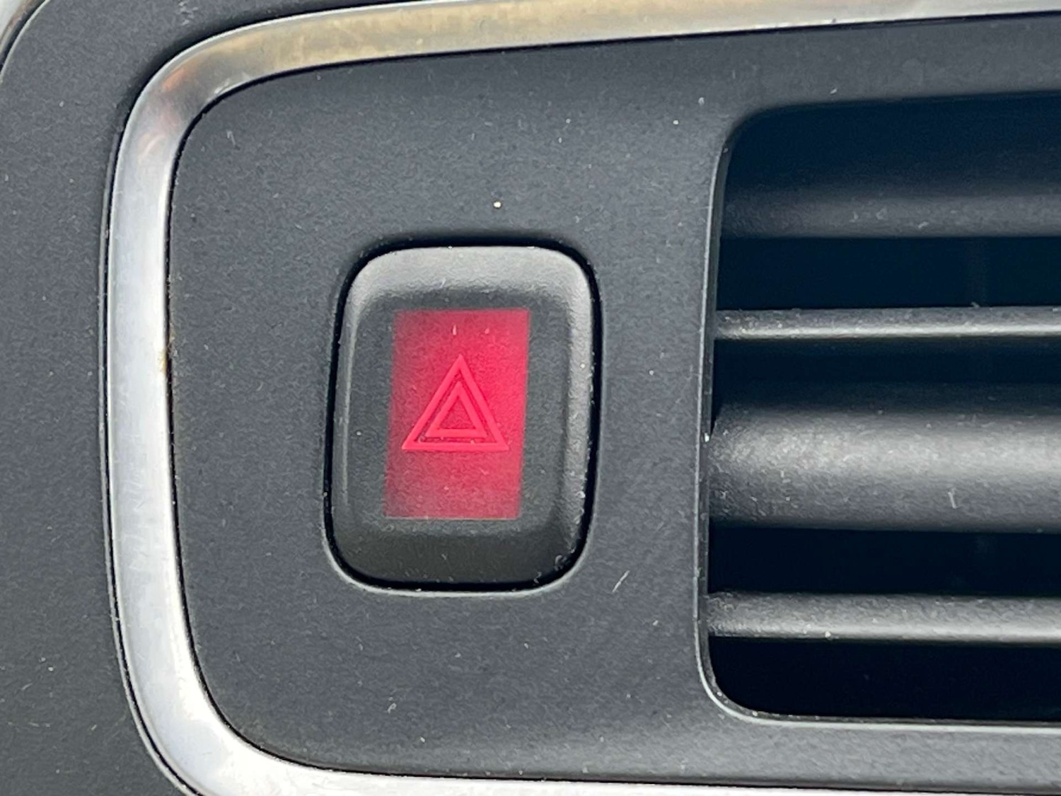 Used Volvo V60 2015 for sale - 75750237: Photo 48