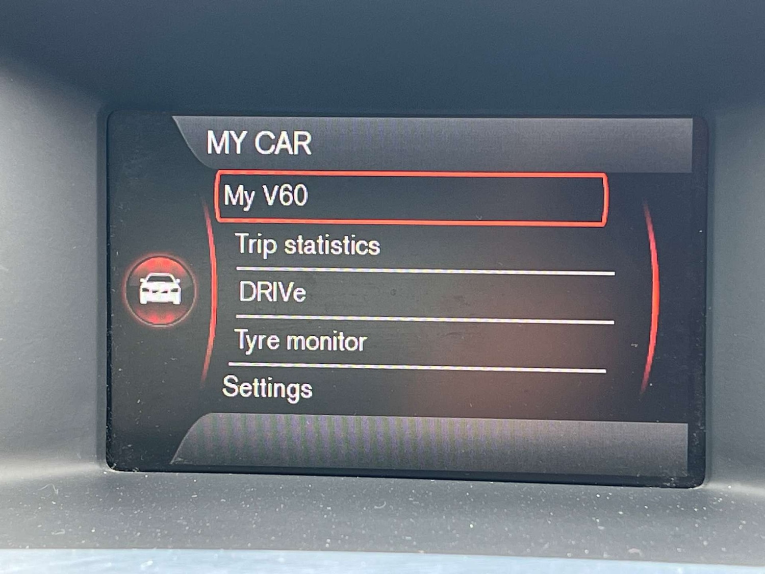 Used Volvo V60 2015 for sale - 75750237: Photo 51