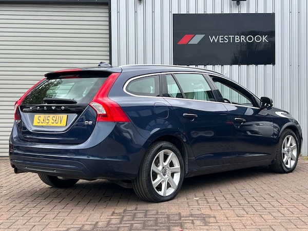 Used Volvo V60 2015 for sale - 75750237: Photo 5