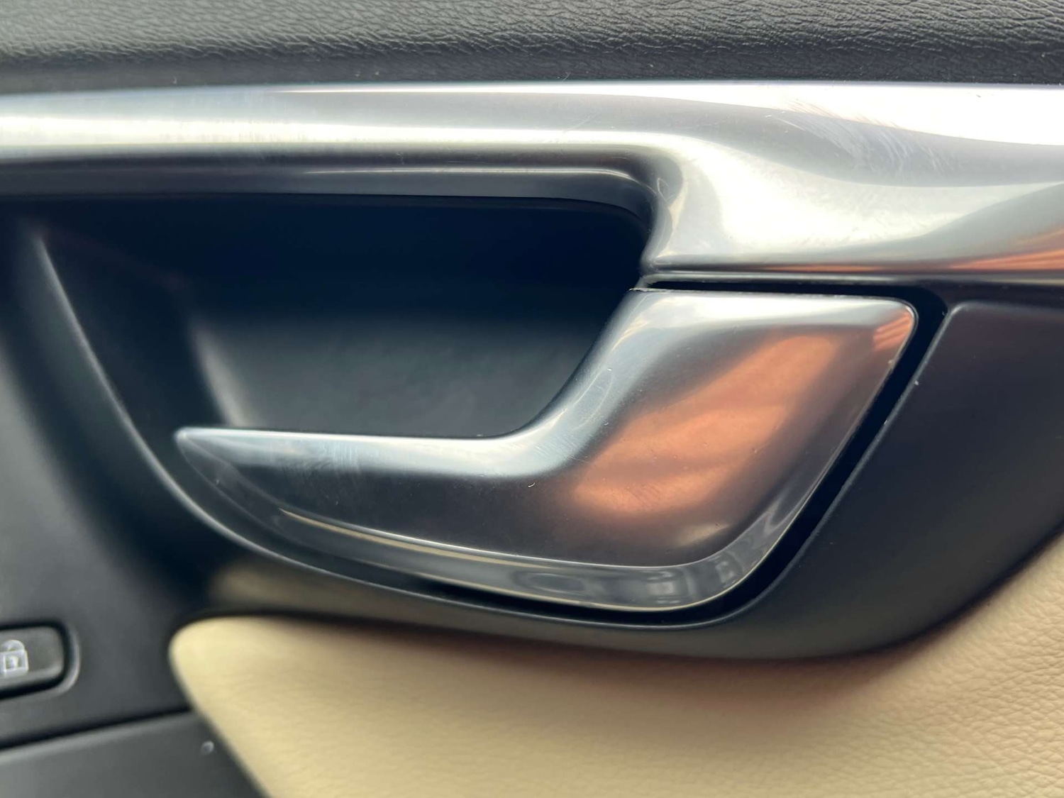 Used Volvo V60 2015 for sale - 75750237: Photo 64