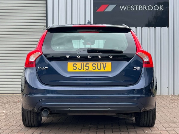 Used Volvo V60 2015 for sale - 75750237: Photo 6