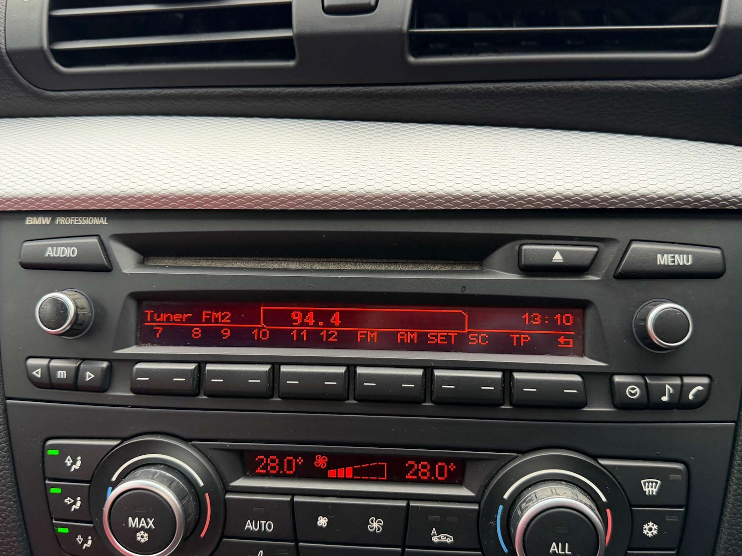 Used BMW 1 Series 2011 for sale - 77452501: Photo 46