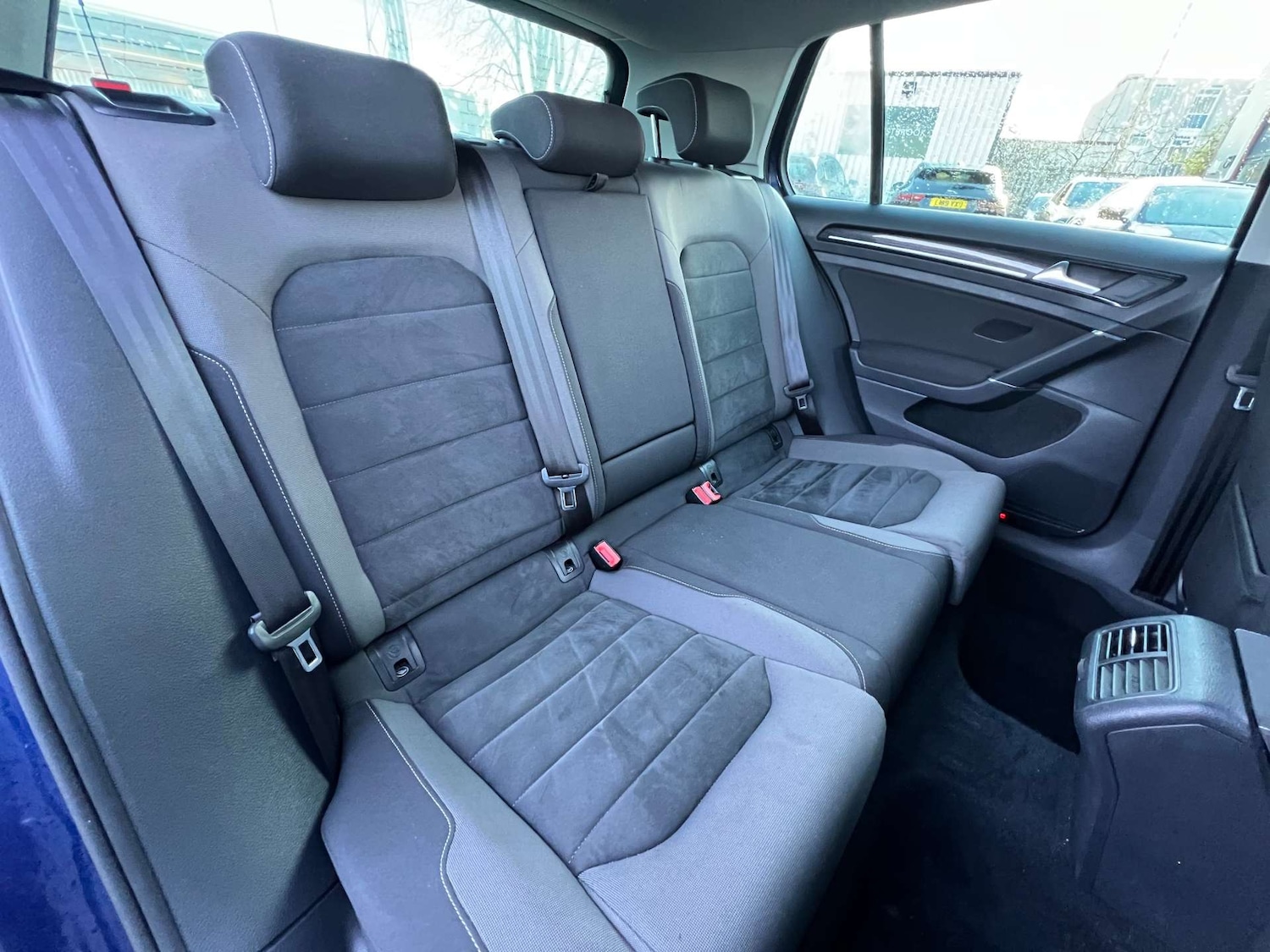 Used Volkswagen Golf 2018 for sale - 77025223: Photo 30