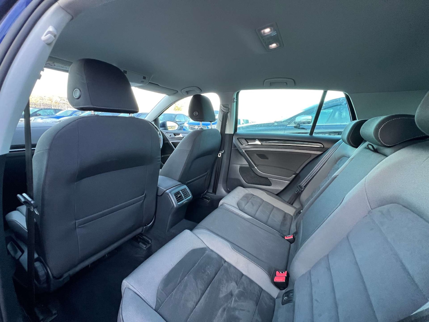 Used Volkswagen Golf 2018 for sale - 77025223: Photo 35