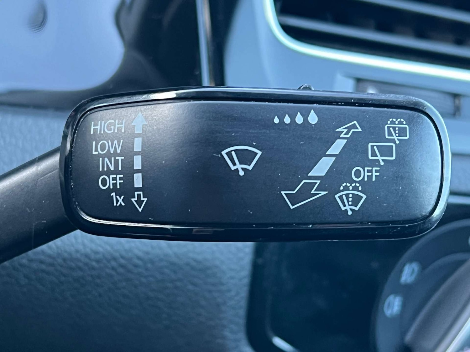 Used Volkswagen Golf 2018 for sale - 77025223: Photo 64