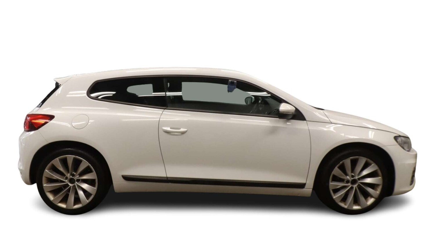 Used Volkswagen Scirocco 2015 for sale - 76380373: Photo 2