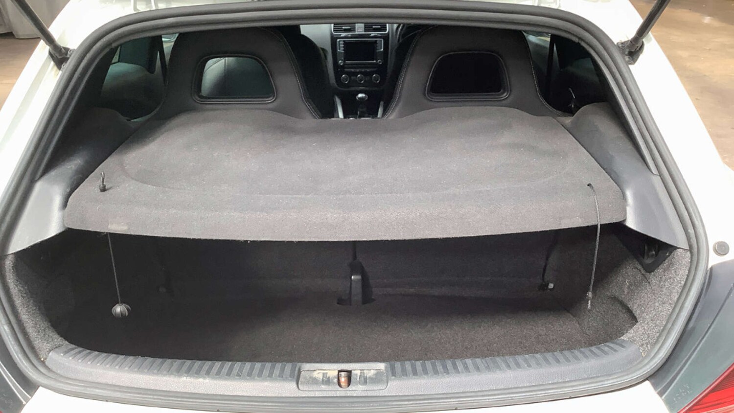 Used Volkswagen Scirocco 2015 for sale - 76380373: Photo 7