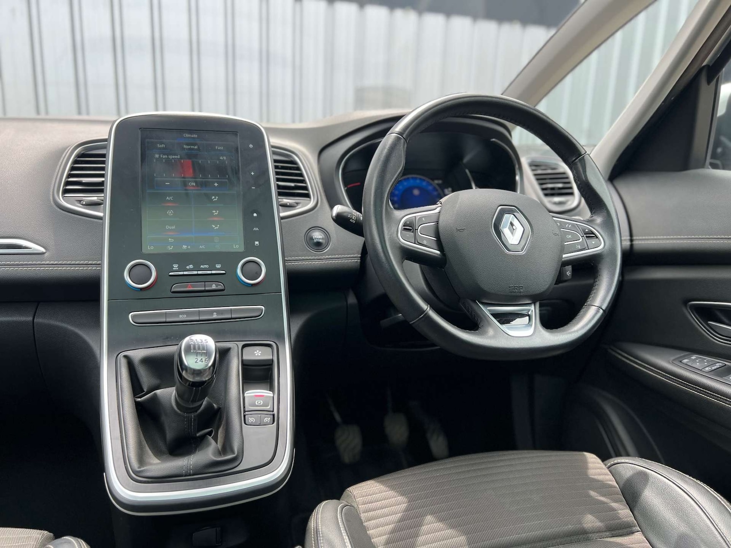 Used Renault Scenic 2017 for sale - 76601484: Photo 16