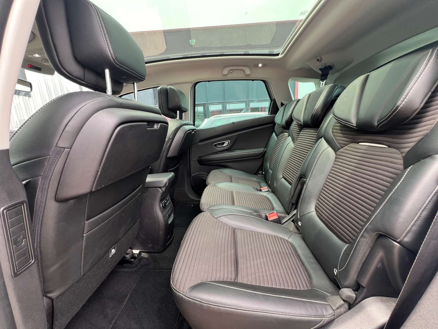 Used Renault Scenic 2017 for sale - 76601484: Photo 27